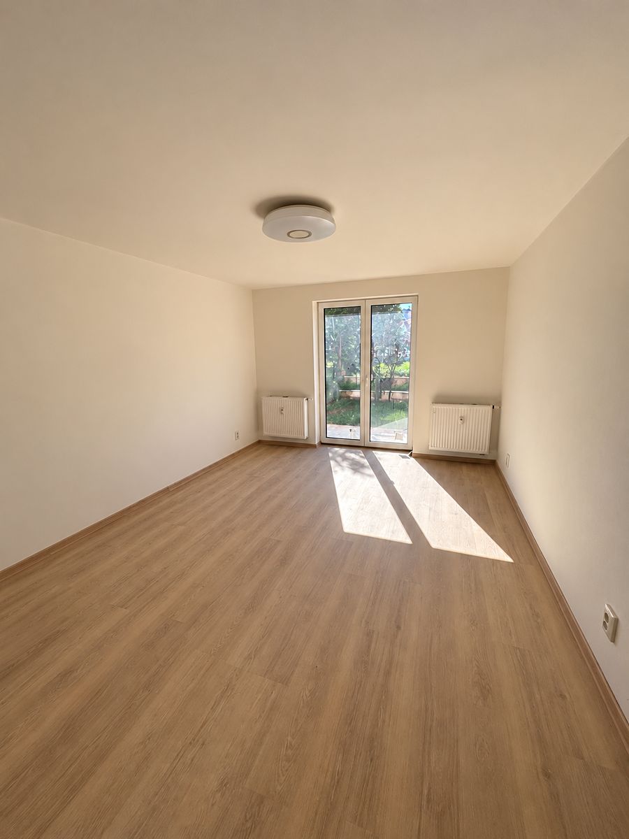 Pronájem bytu 1+1 32 m²