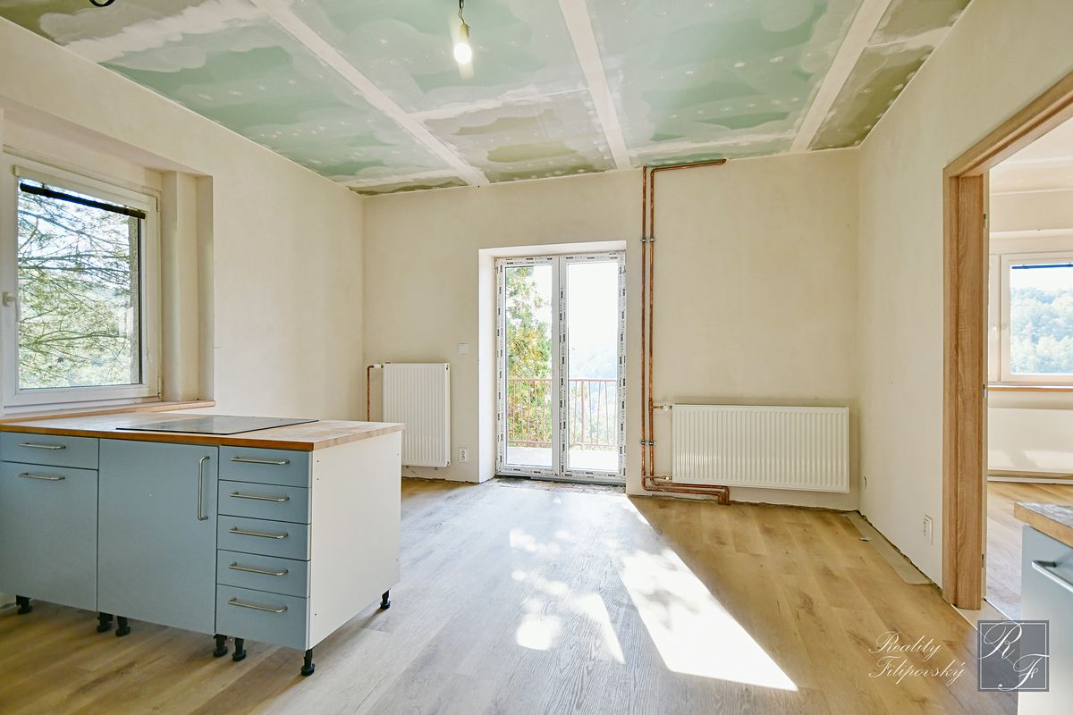 Prodej rodinného domu 120 m², pozemek 1098 m² – fotografie 2