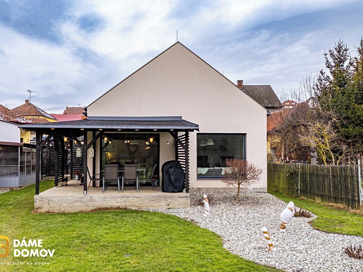 Prodej domu, 225 m² (2 z 37)