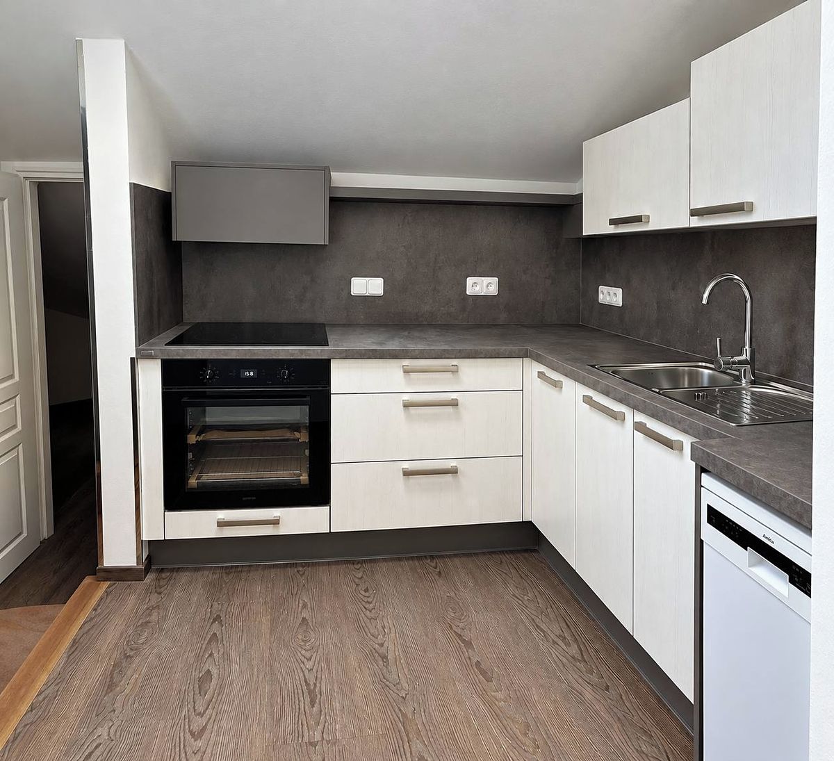 Pronájem bytu 2+kk 105 m²