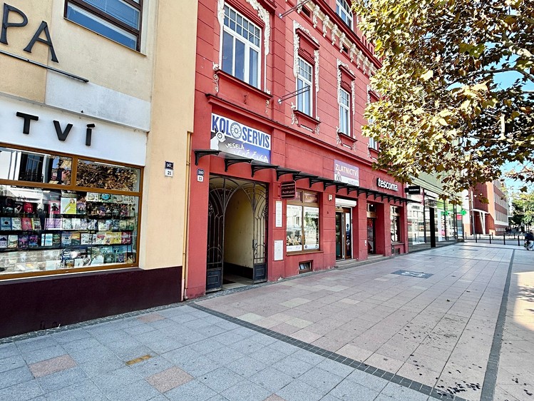 Комерційне приміщення в оренду, 80 м² (1 з 6)