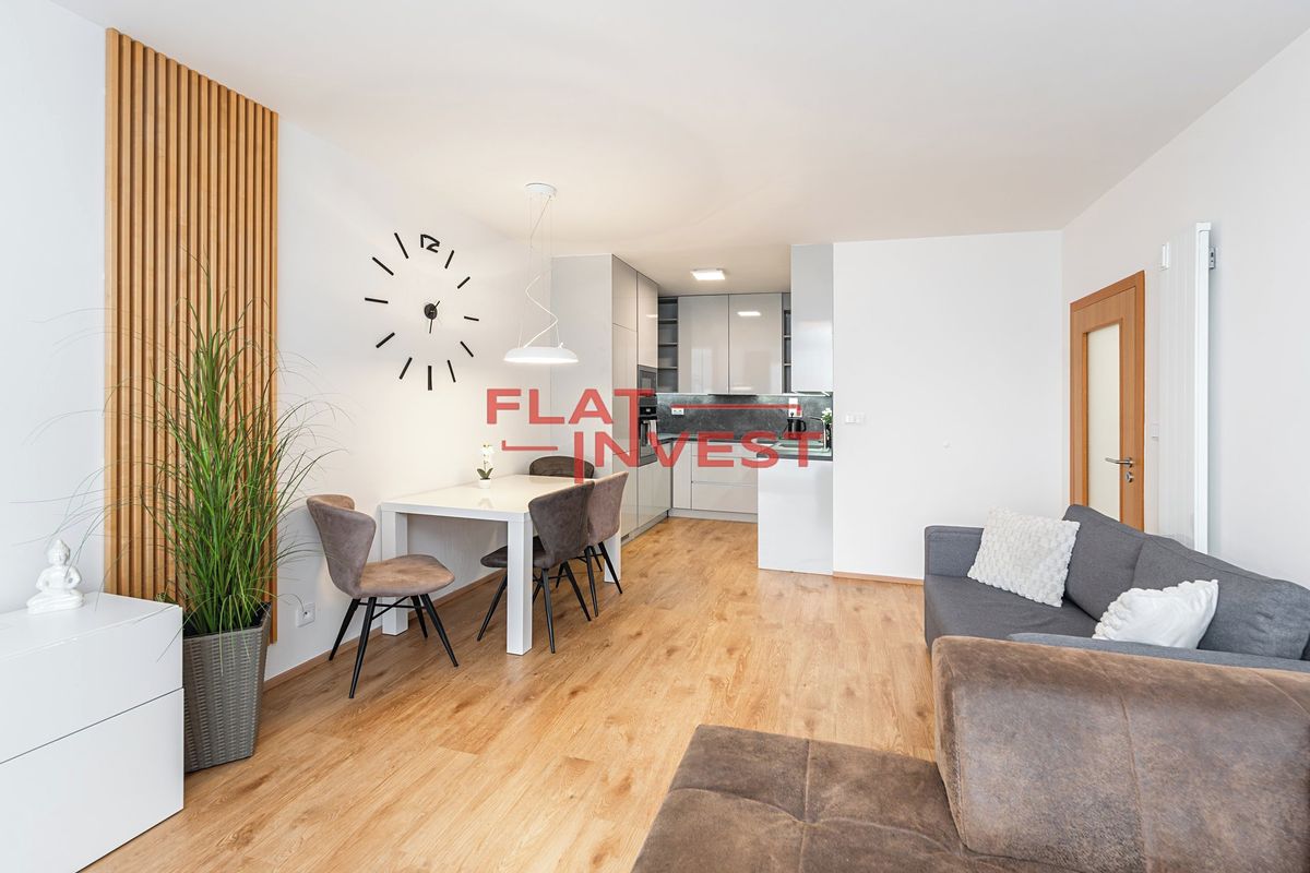 Prodej bytu 2+kk 57 m², Praha – fotka 1 z 3