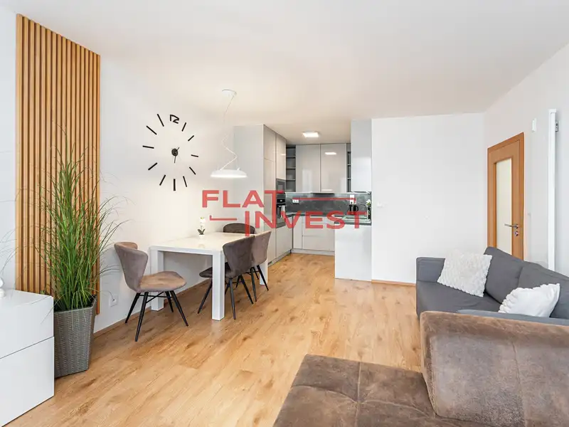 Prodej bytu 2+kk 57 m², Praha – náhled fotky 1