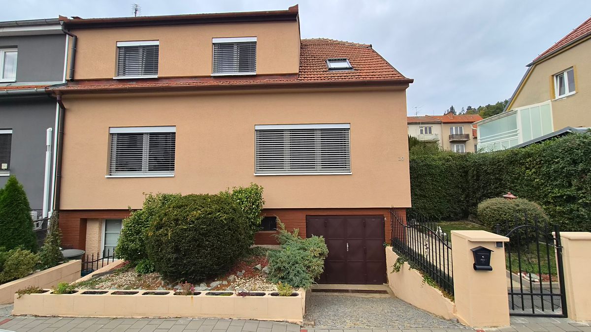 Prodej rodinného domu 200 m², pozemek 380 m², Brno – fotka 1 z 3