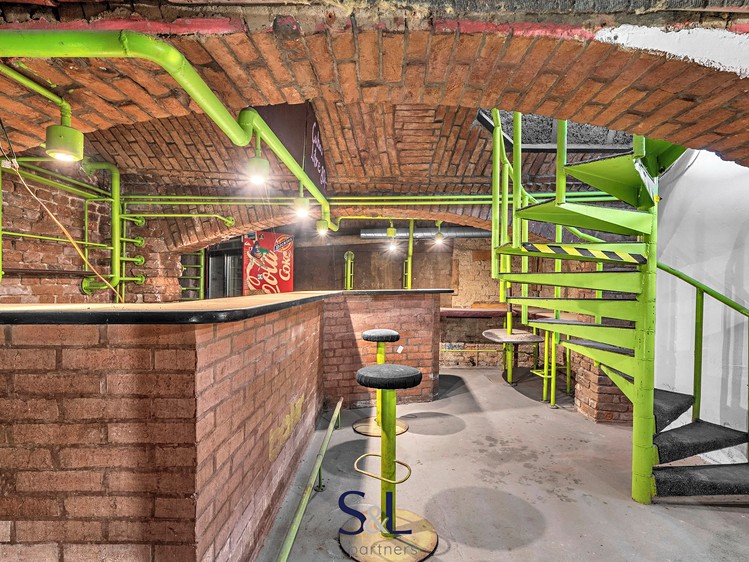 Gewerbefläche zum Kauf, 222 m² (2 von 24)