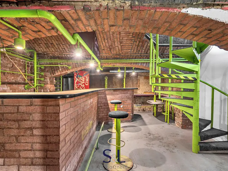 Prodej obchodního prostoru 222 m², Praha – náhled fotky 2