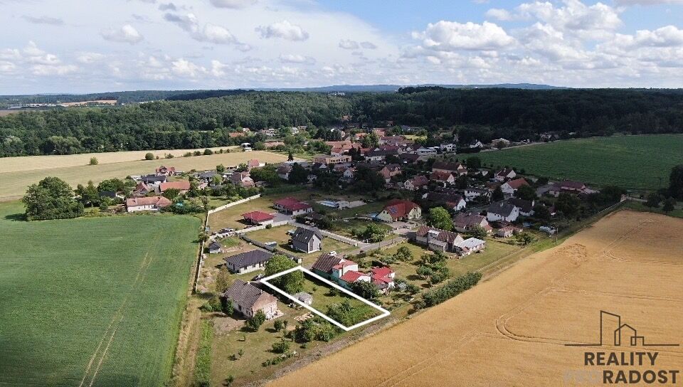 Prodej stavebního pozemku 813 m², Brloh – fotka 1 z 3