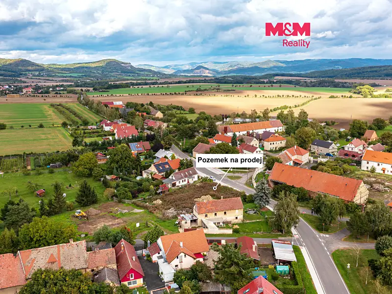 Prodej stavebního pozemku 608 m², Velemín – náhled fotky 1