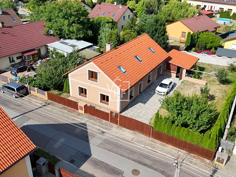 Prodej rodinného domu 160 m², pozemek 714 m², Mikulovice – náhled fotky 1