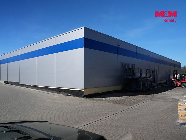 Комерційне приміщення в оренду, 2 100 м² (2 з 3)