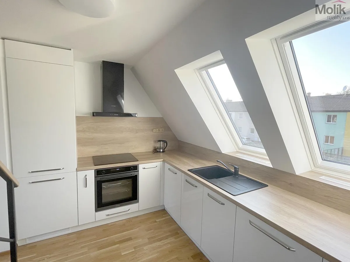 Pronájem bytu 2+kk 65 m²