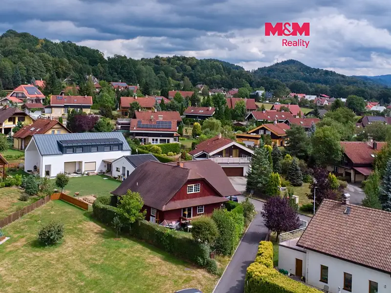 Prodej rodinného domu 280 m², pozemek 446 m², Rožnov pod Radhoštěm – náhled fotky 1
