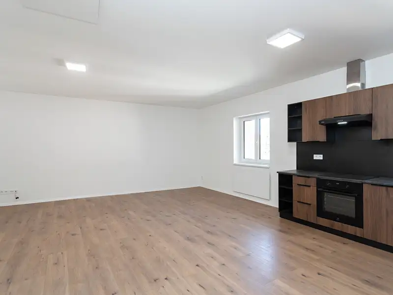 Pronájem bytu 3+kk 88 m², Buštěhrad – náhled fotky 3