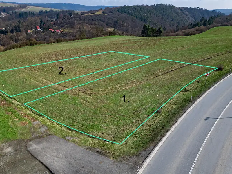 Prodej stavebního pozemku 1198 m², Plasy – náhled fotky 1