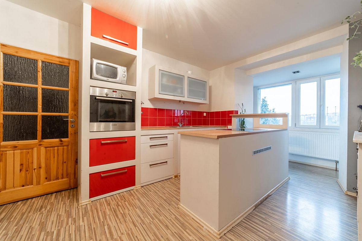 Prodej rodinného domu 216 m², pozemek 323 m², Plzeň – fotka 1 z 3