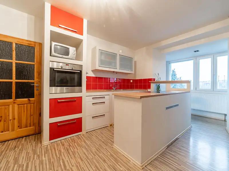 Prodej rodinného domu 216 m², pozemek 323 m², Plzeň – náhled fotky 1