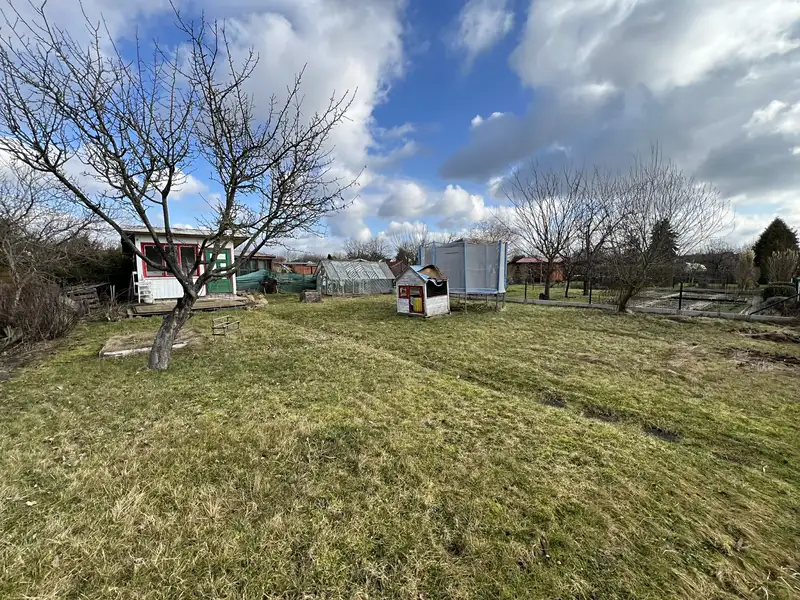 Pronájem zahrady 302 m², Pardubice – náhled fotky 3