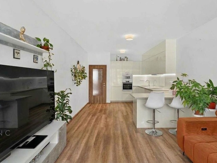 Prodej bytu 3+kk, 74 m² (1 z 24)