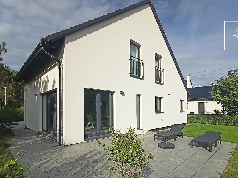 Pronájem rodinného domu 167 m², pozemek 662 m², Praha – náhled fotky 1