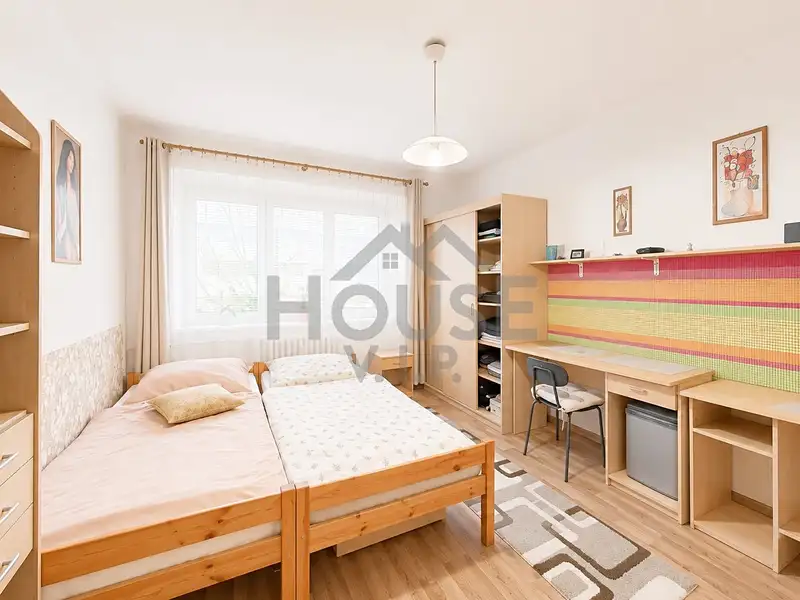 Prodej bytu 3+1 77 m², Praha – náhled fotky 2
