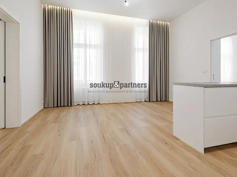 Prodej bytu 4+kk 109 m², Praha – náhled fotky 3