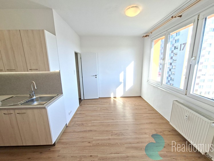 Квартира 1+1 в оренду, 50 м² (2 з 11)