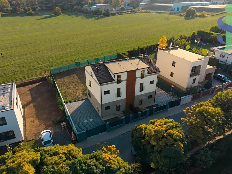 Prodej rodinného domu 112 m², pozemek 380 m², Praha – náhled fotky 3