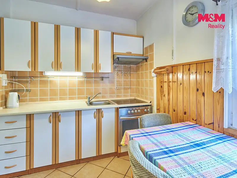 Prodej rodinného domu 91 m², pozemek 1511 m², Kašperské Hory – náhled fotky 2