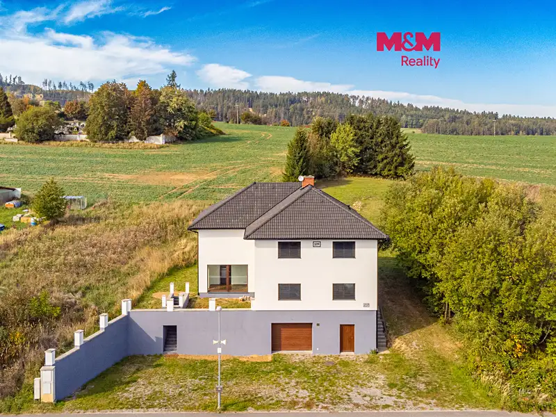 Prodej rodinného domu 450 m², pozemek 1649 m², Neustupov – náhled fotky 1