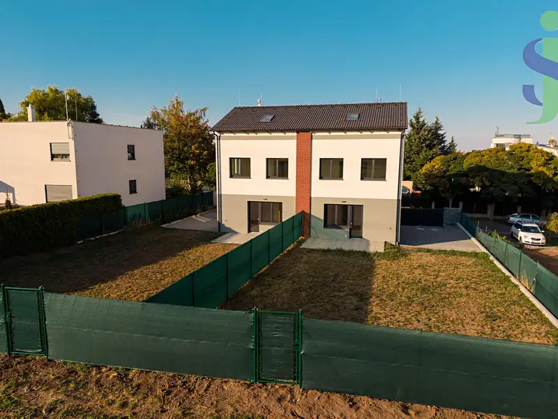 Prodej domu, 112 m², Praha 8, Praha