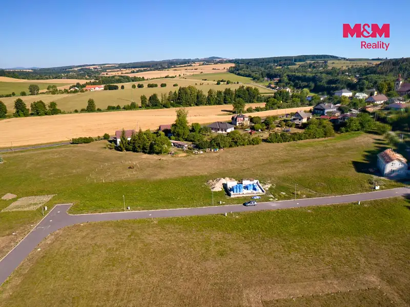 Pronájem stavebního pozemku 818 m², Lanžov – náhled fotky 3