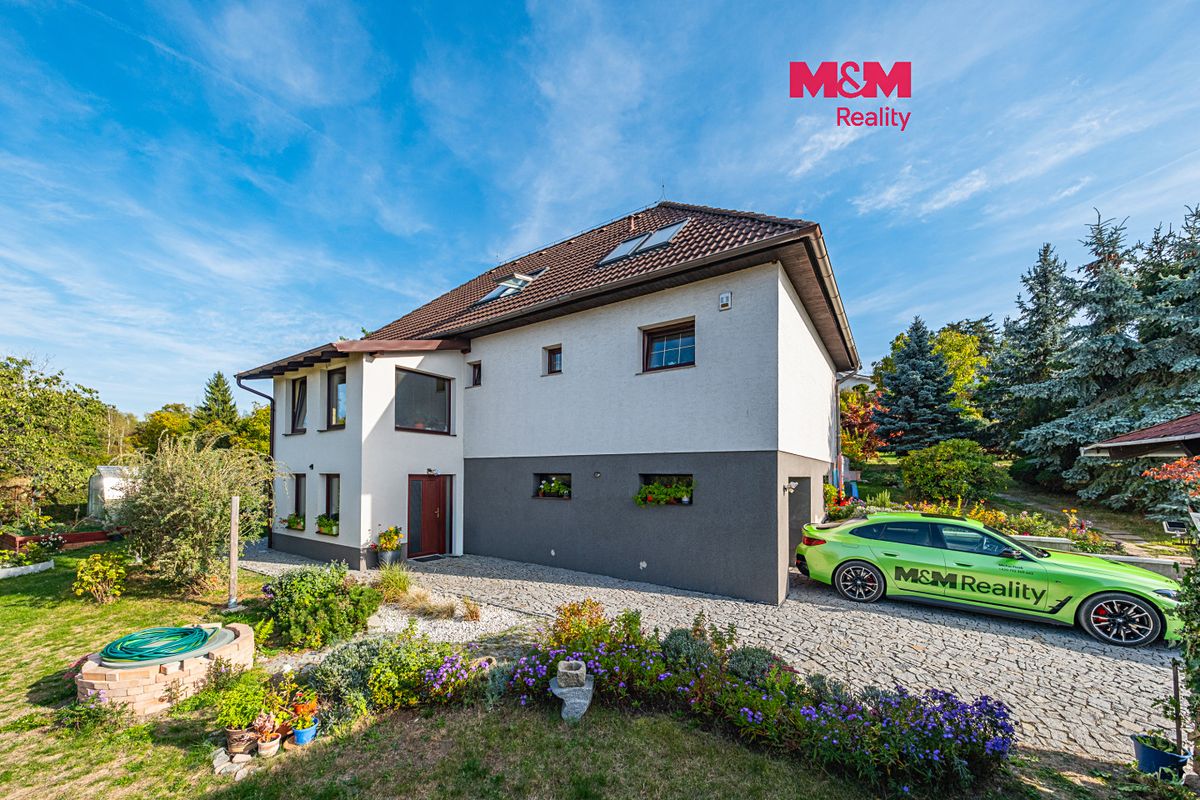 Prodej rodinného domu 275 m², pozemek 1714 m², Psáry – fotka 1 z 3