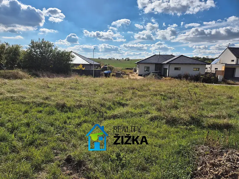 Prodej stavebního pozemku 600 m², Rousínov – náhled fotky 3