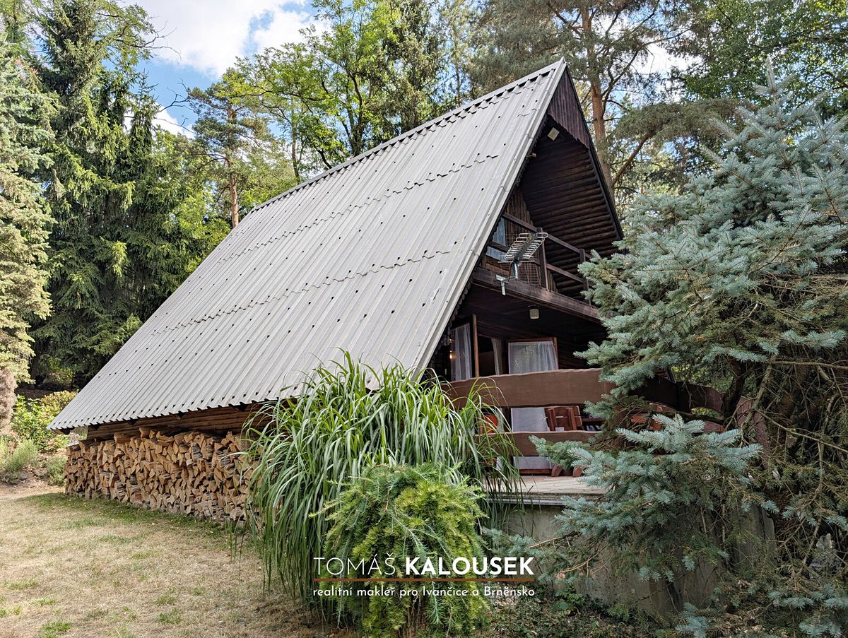 Prodej chaty 48 m², pozemek 398 m², Nebovidy – fotka 1 z 3
