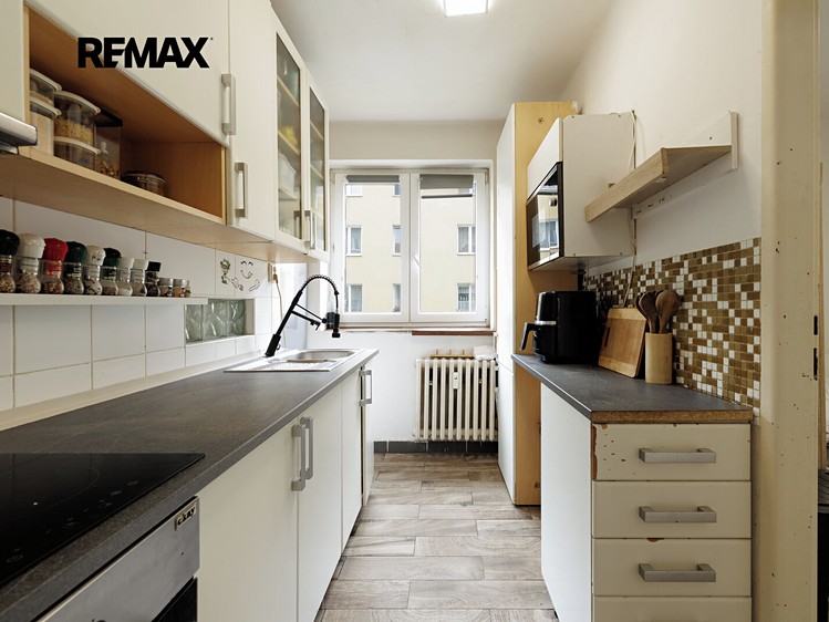 Prodej bytu 3+1, 57 m² (9 z 21)