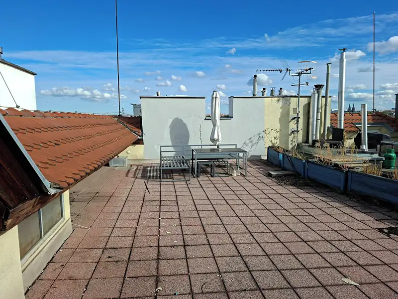 Pronájem bytu 2+kk 66 m², Praha – náhled fotky 1