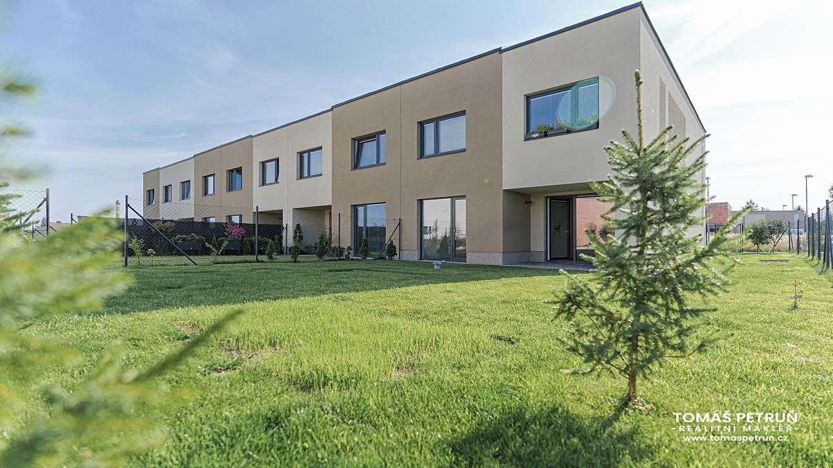 Pronájem bytu 2+kk 50 m², Hradec Králové – fotka 1 z 3
