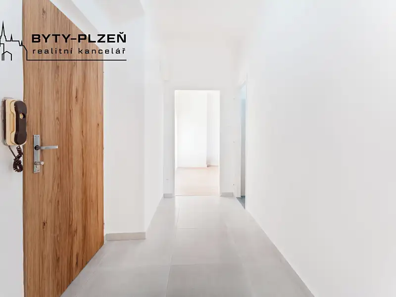 Pronájem bytu 2+1 50 m², Plzeň – náhled fotky 3