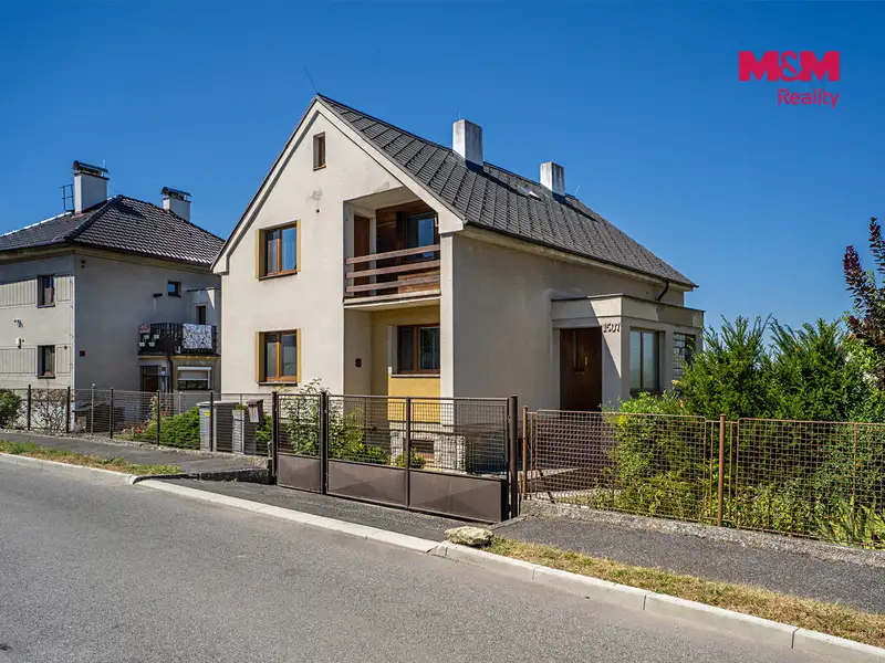 Prodej rodinného domu 240 m², pozemek 703 m², Turnov – náhled fotky 2
