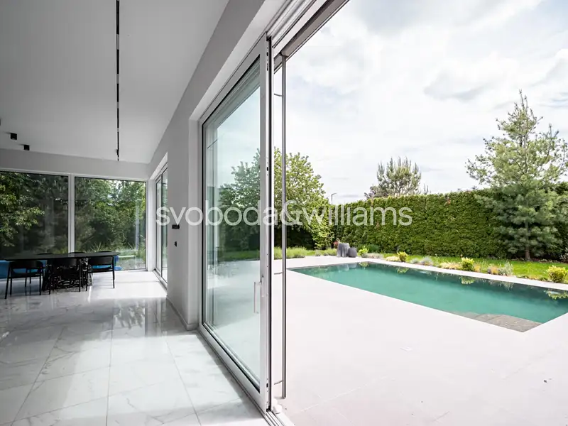 Prodej rodinného domu 250 m², pozemek 1155 m², Sedlec – náhled fotky 2