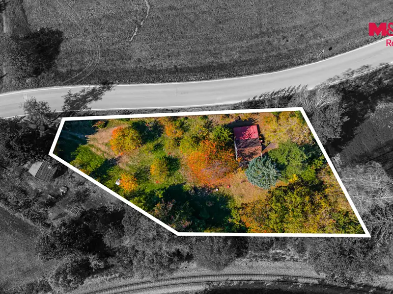 Prodej stavebního pozemku 1647 m², Zlatá Koruna – náhled fotky 2