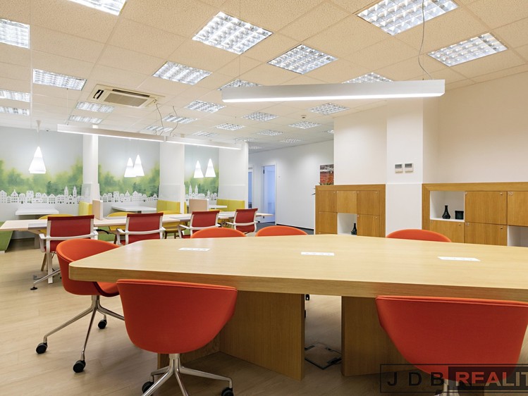 Комерційне приміщення в оренду, 110 м² (2 з 13)