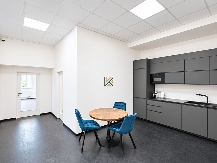 Pronájem komerčního prostoru, 12 m² (2 z 11)