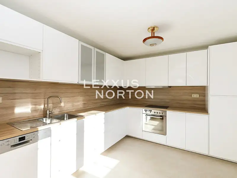 Pronájem vily 350 m², pozemek 534 m², Průhonice – náhled fotky 2