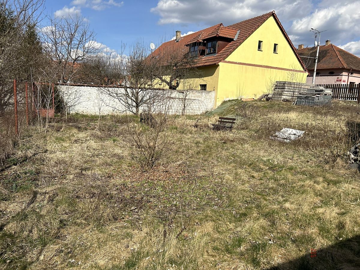 Pronájem zahrady 424 m²