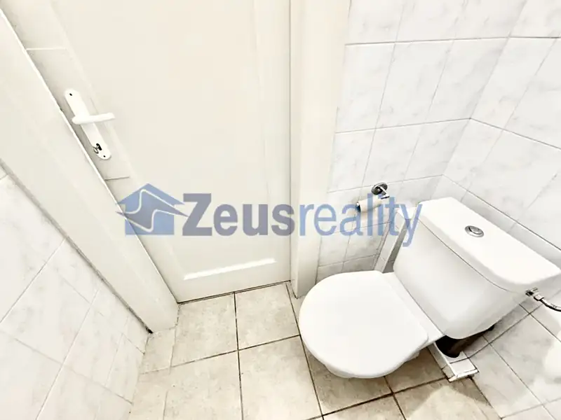 Pronájem bytu 1+kk 27 m², Praha – náhled fotky 3