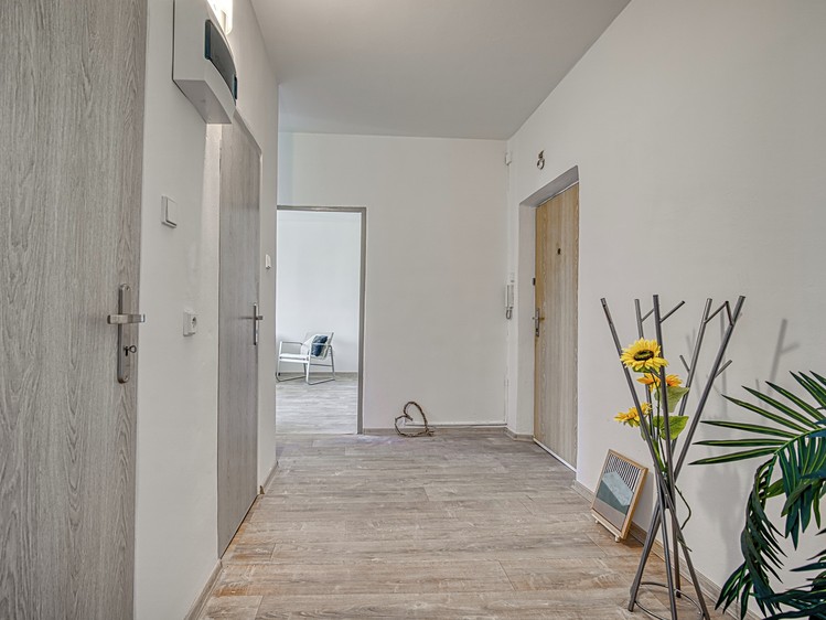 Pronájem bytu 2+1, 55 m² (10 z 34)