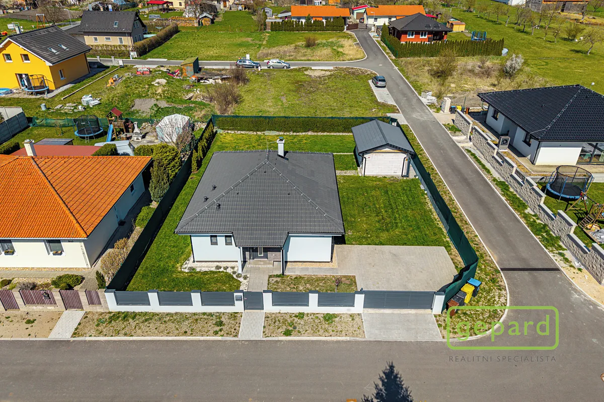Prodej rodinného domu 90 m², pozemek 706 m²