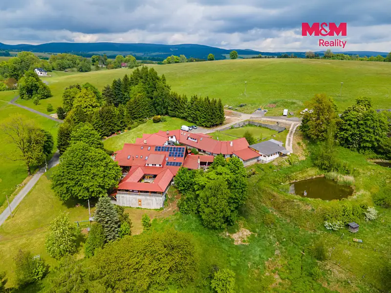Prodej ubytovacího zařízení 1500 m², Liberk – náhled fotky 2