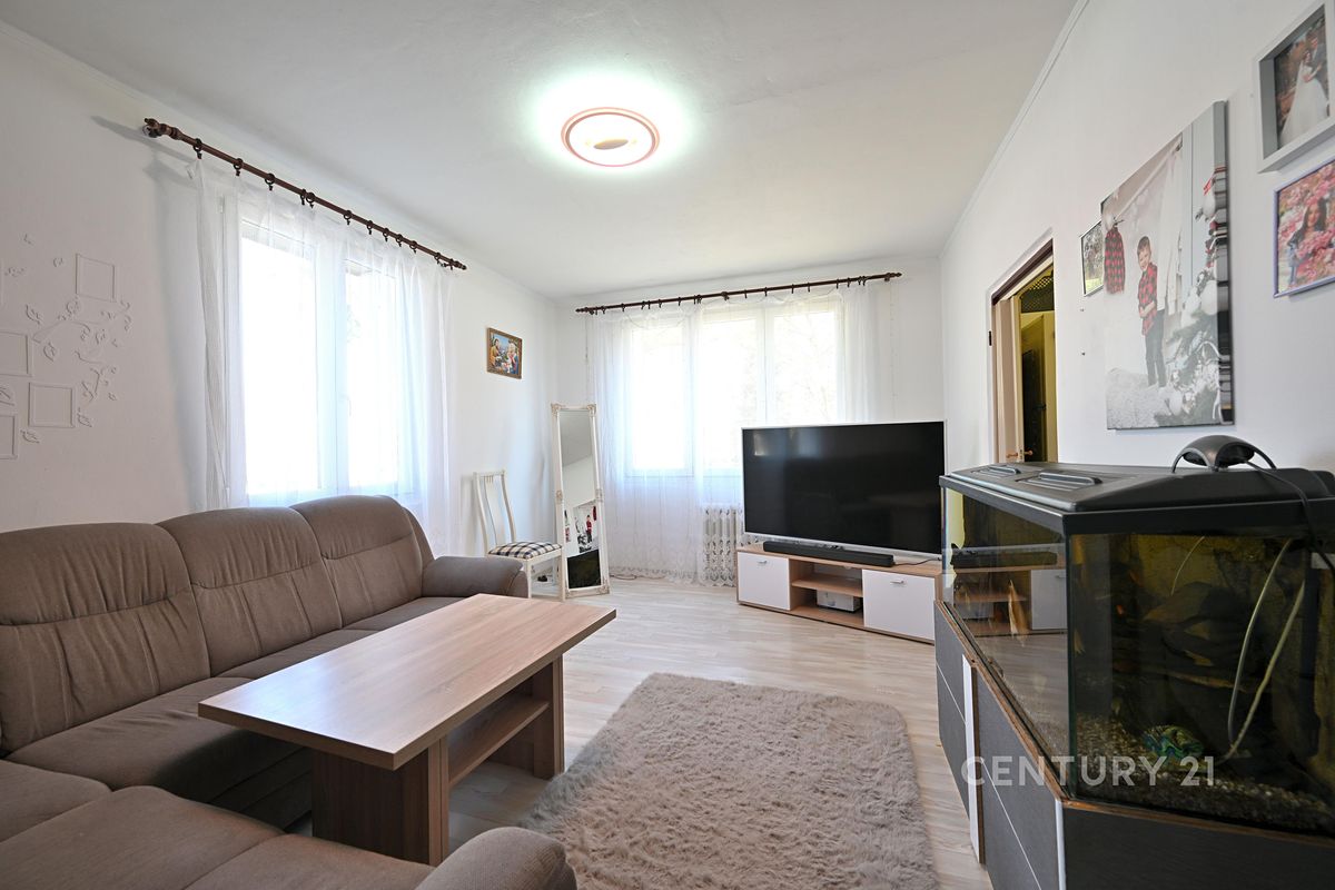 Pronájem bytu 3+1 63 m² – fotografie 2